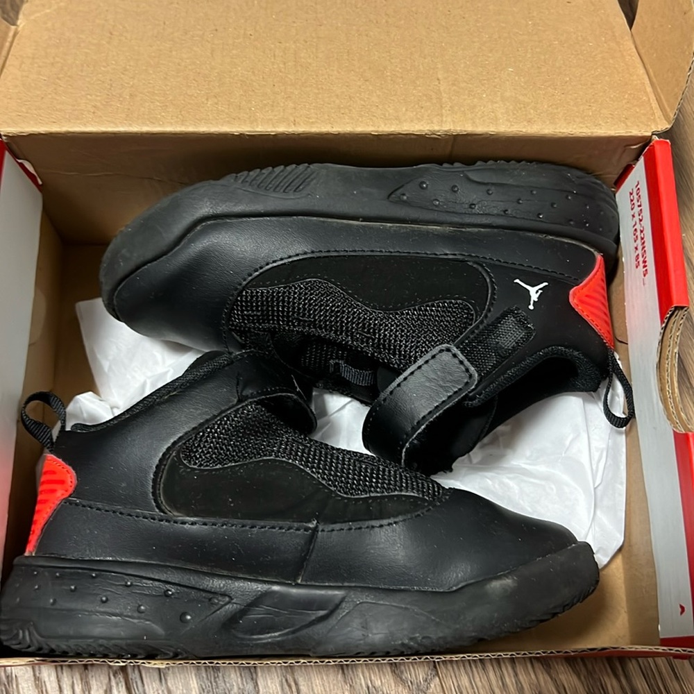 Kids Jordan Sneakers